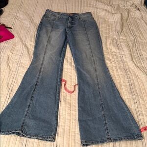 Kut from the Kloth Medium Blue Flared Jeans with Front Seam